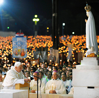 Pope Benedict Kneeling to Mary